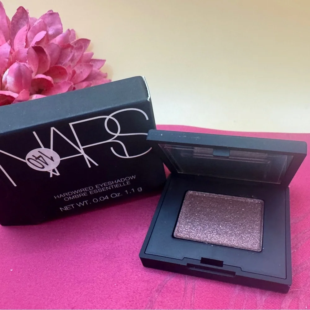 NARS hardwired eyeshadow ‘pointe noire’ 5343